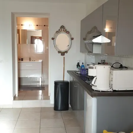 Apartamento Meublé-juan Pins-logt2 Antibes